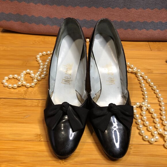 Vintage Womens Black Heels with Bow Life Stride Mad Men sz 9 Witchy Halloween - Picture 2 of 11